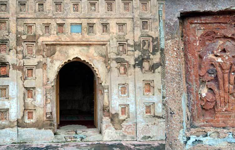 জানা যায়, ১৮ শতকের মাঝামাঝি সময়ে কান্তনগর মন্দির তৈরির কাজে পশ্চিমের কোনো দেশ থেকে আগত মুসলমান স্থপতি ও কর্মীরা এ গ্রামে বসবাস শুরু করেন এবং তাদের নিজেদের নামাজ পড়ার জন্য নয়াবাদ মসজিদ মসজিদটি নির্মাণ করেন।