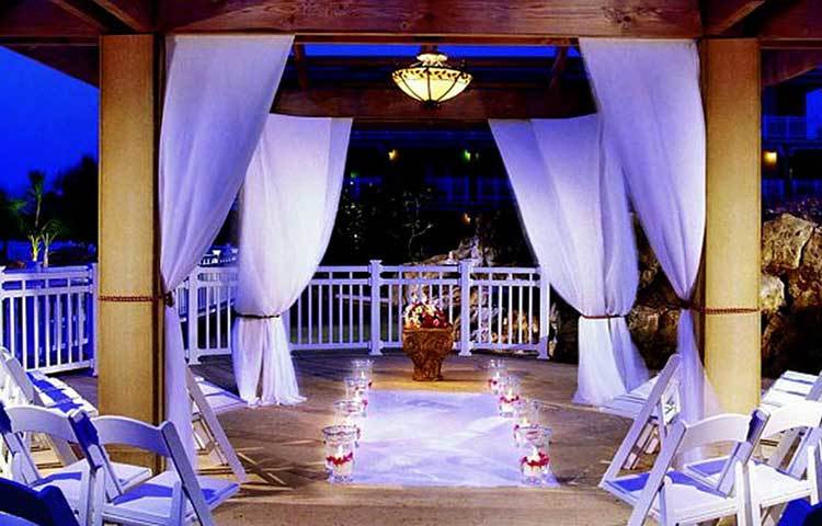 ক্যারিবিয়ান এই জায়গাটিও বিয়ের জন্য বিশ্বের অন্যতম সেরা স্থান হিসেবে আন্তর্জাতিক পরিমণ্ডলে স্বীকৃত।