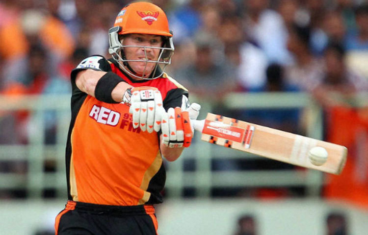 ডেভিড ওয়ার্নার : সানরাইজার্সের হয়ে আইপিএল খেলা অস্ট্রেলিয় ওপেনার ডেভিড ওয়ার্নার ২২টি টি-টোয়েন্টি ম্যাচ খেলে ৩৫.৪২ গড়ে ৭১৫৬ রান করেছেন। তার স্ট্রাইক রেট ১৪৩.৪০।