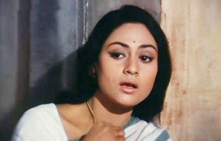 জয়া বচ্চন : সমাজবাদী পার্টির পক্ষ থেকে রাজ্যসভার সদস্য হয়েছেন।