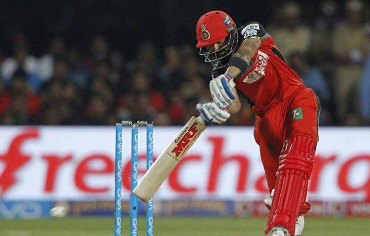 বিরাট কোহলি : টিম ইন্ডিয়া ও বেঙ্গালুরু রয়্যাল চ্যালেঞ্জার্সের অধিনায়ক তালিকার শীর্ষে রয়েছেন। তার মোট রান ৪১১০। এরমধ্যে রয়েছে চারটি সেঞ্চুরি, ২৬ হাফসেঞ্চুরি।