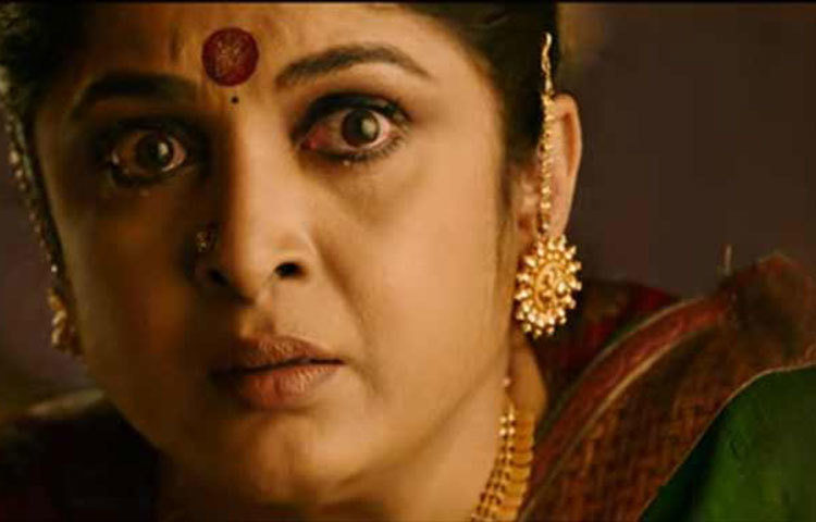 তেলুগু, তামিল, মালয়লমসহ বিভিন্ন ভাষায় মুক্তি পাওয়া বাহুবলী-২ দ্বিতীয় বক্স অফিসে ১০২ কোটি টাকার সাফল্য পেয়েছে।