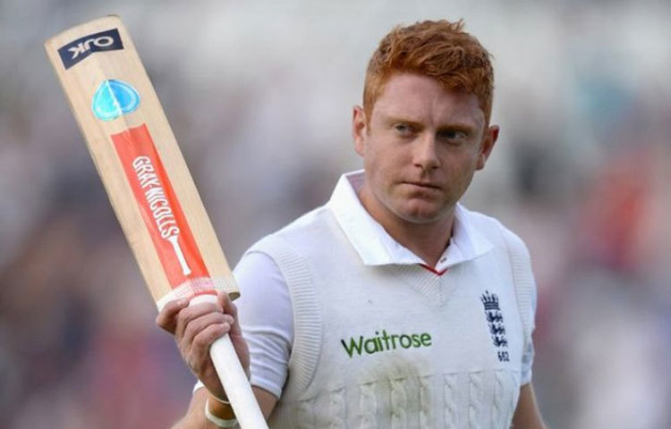 জনি বেয়ারস্টো : আরো এক ব্রিটিশ ক্রিকেটার জায়গা করে নিয়েছে আইসিসির তৈরি বর্ষসেরা টেস্ট তালিকায়। শেষ এগারো মাসে কোনও সেঞ্চুরির মুখ না দেখলেও ব্যাট হাতে লোয়ার মিডল অর্ডারকে ভরসা জুগিয়েছেন তিনি। ভারতের বিরুদ্ধে সিরিজেও ছিলেন দুর্দান্ত ফর্মে।