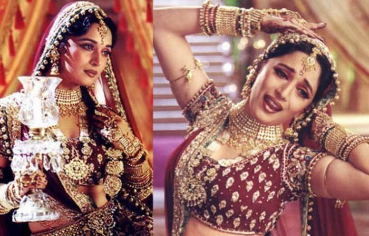 মাধুরী দিক্ষিৎ : &lsquo;দেবদাস&rsquo; ছবিতে পোশাক বরাবরই প্রাধান্য দেন সঞ্জয় লীলা ভংশালী। দেবদাস ছবিতেও মাধুরীর পোশাকে মুগ্ধ করেছিল দর্শকদের। &lsquo;কাহে ছেড় মোহে&rsquo; গানে মাধুরীর লেহেঙ্গাটির ওজন ছিল ৩০ কেজি আর দাম ছিল ১৫ লক্ষ টাকা।