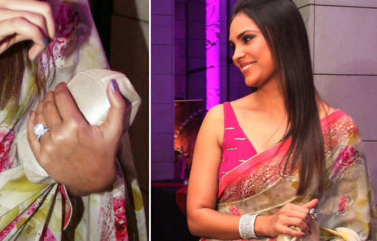 লারা দত্ত : নিউ ইয়র্কে একটি রোম্যান্টিক ক্যান্ডেল লাইট ডিনারে লারা দত্তকে আংটি দিয়ে প্রপোজ করেছিলেন মহেশ ভূপতি। ৪ ক্যারেট হিরে বসানো আংটিটি ডিজাইন করেছিলেন মহেশ নিজে।