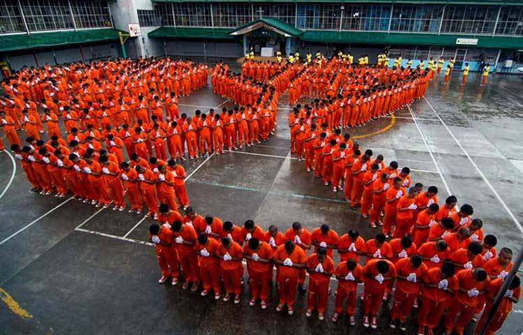 ফিলিপাইনের সেবু-তে বিশ্বের বিলাসবহুল জেলখানাটি অবস্থিত।