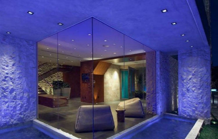 বাথরুম : বিল গেটসের এই বাড়িতে অত্যাধুনিক সুবিধাযুক্ত ২৪টি বাথরুম রয়েছে জানাডু ২.০-এ।