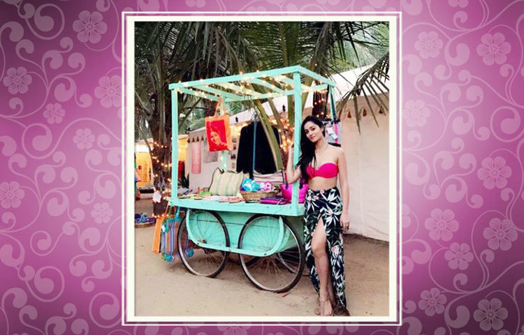 আর ত্রিধা হলেন আদ্যোপান্ত ফ্যাশনপ্রিয়। বিচ-ফ্যাশনে তাকে টেক্কা দেওয়ার মতো বাঙালি অভিনেত্রী হাত গোনা।