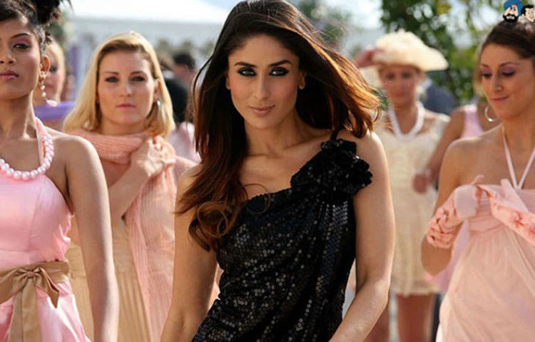 কারিনা কাপুর: &lsquo;কমবখত ইশক&rsquo; এই ছবির জন্য সমস্ত ড্রেস প্যারিস থেকে কিনেছিলেন কারিনা কাপুর। দুর্দান্ত এই কালো ড্রেসটির দাম ছিল ৮ লক্ষ টাকা।