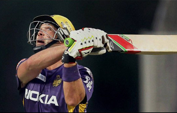 জ্যাক ক্যালিস : দক্ষিণ আফ্রিকার কিংবদন্তি খেলোয়াড় জ্যাক ক্যালিস টি-টোয়েন্টি&nbsp; ক্রিকেটেও নিজের যোগ্যতার ছাপ রেখেছেন। ২০০৮-১৪ সাল পর্যন্ত খেলে তিনি ৯৮টি ম্যাচে ২৪২৭ রান করেছেন।