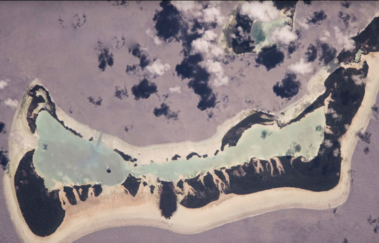 ওয়েদা আইল্যান্ড অ্যাটোল, উত্তর-পূর্ব ইন্দোনেশিয়া।