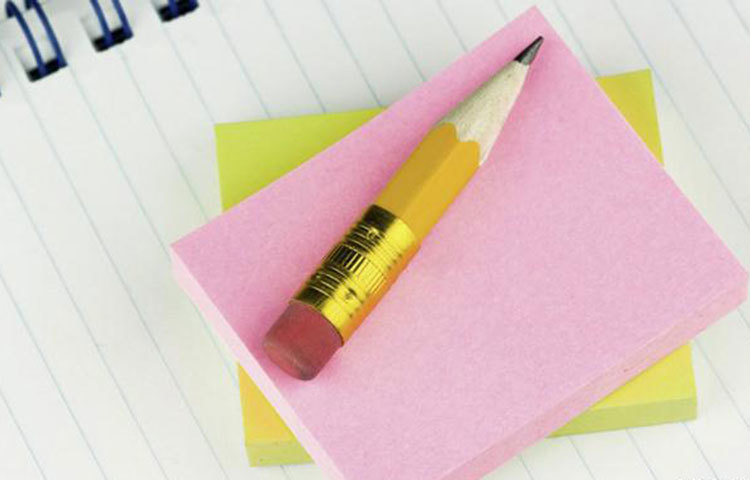 শপিং লিস্ট : বাজারে বা দোকানে যাওয়ার আগে কী কী কিনবেন তার একটি লিস্ট তৈরি করে নিন এবং ইচ্ছে করেই সেটা বাড়িতে রেখে শপিংয়ে চলে যান৷ ফিরে এসে দেখুন ক&rsquo;টা ভুলে গেছেন আর ক&rsquo;টা মনে রাখতে পেরেছেন৷ এই নিয়ম যত বেশি করা হবে, ব্রেন তত দীর্ঘ সময় মস্তিষ্কে &lsquo;সেভ&rsquo; করে রাখতে পারবেন তথ্যগুলো।