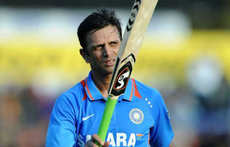 তালিকার চতুর্থ ভারতীয় রাহুল দ্রাবিড় রয়েছেন ৯ নম্বরে। ২৫৯ ইনিংসে এই রান করেছিলেন তিনি।