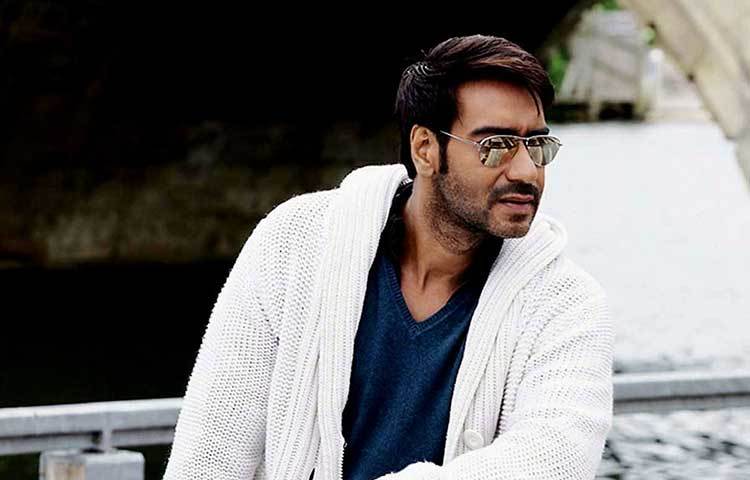 অজয় দেবগন : জনপ্রিয় এই বলিউড তারকার আসল নাম &lsquo;বিশাল দেবগন&rsquo;।