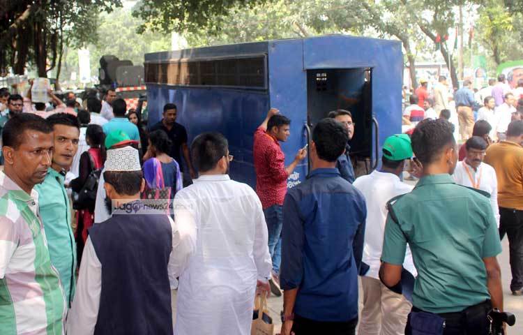 যে কোনো ধরনের পরিস্থিতি মোকাবেলা করতে আইনশৃঙ্খলা রক্ষাকারী বাহিনীর সদস্যরা প্রস্তুত রয়েছে। ছবি : বিপ্লব দিক্ষিৎ