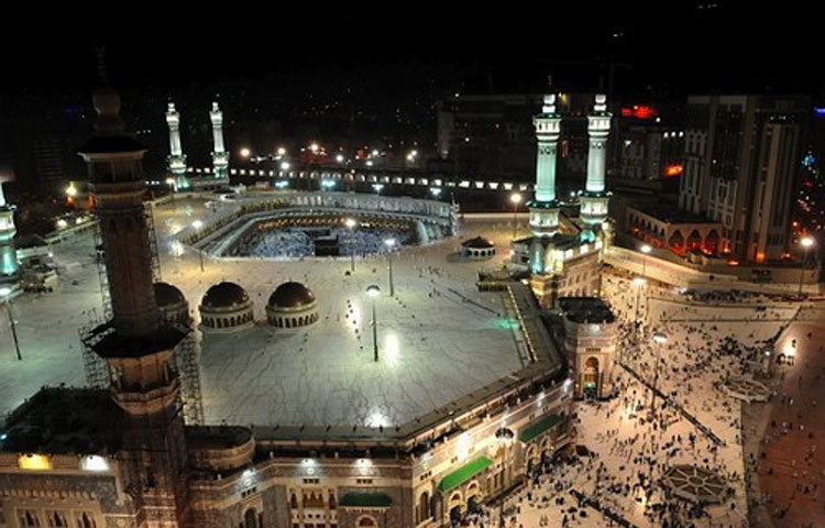 মসজিদুল হারাম, মক্কা, সৌদি আরব : এটি হচ্ছে বিশ্বের মধ্যে সবচেয়ে সুন্দর ও মনোমুগ্ধকর মসজিদ।