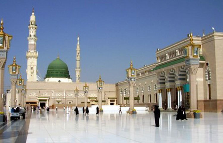 মসজিদে নববি, মদিনা শরিফ, সৌদি আবর : মদিনা শরিফে অবস্থিত সৌন্দর্যমণ্ডিত এই মসজিদটি সবার নজরকাড়ে।
