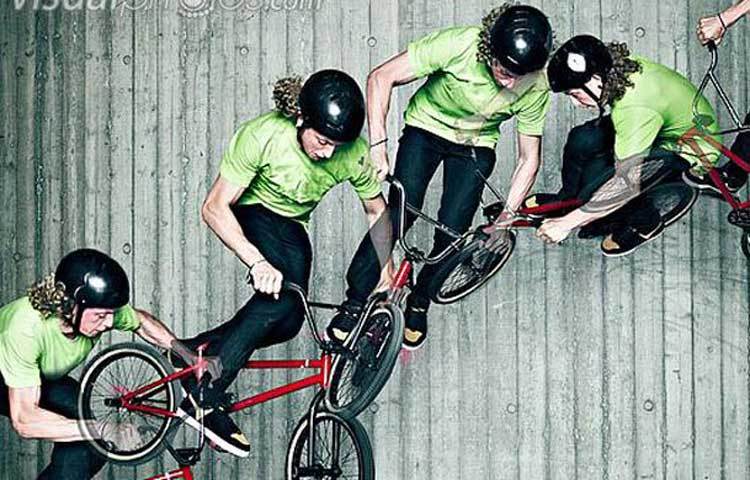 বিএমএক্স : সাইকেল বা মোটর চক্র যা সাধারণভাবে বিএমএক্স হিসেবে পরিচিত। অত্যন্ত রোমাঞ্চকর চক্র খেলা এটি। তবে এ খেলার প্রতিমুহূর্তে থাকে বিপদের সম্ভাবনা।