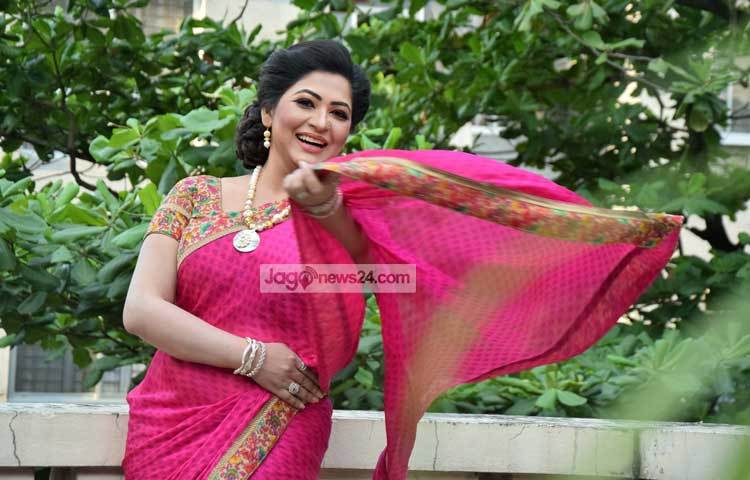 বাঁধন ক্যারিয়ারের শুরু থেকেই একটু হিসেব করে সব কাজ করতে ভালোবাসেন বাঁধন। মাঝে সংসারের প্রয়োজনে কিছুটা সময় বিরতি নিলেও তার বর্তমান ব্যস্ততা অভিনয়কে ঘিরেই। ছবি : মাহবুব আলম।