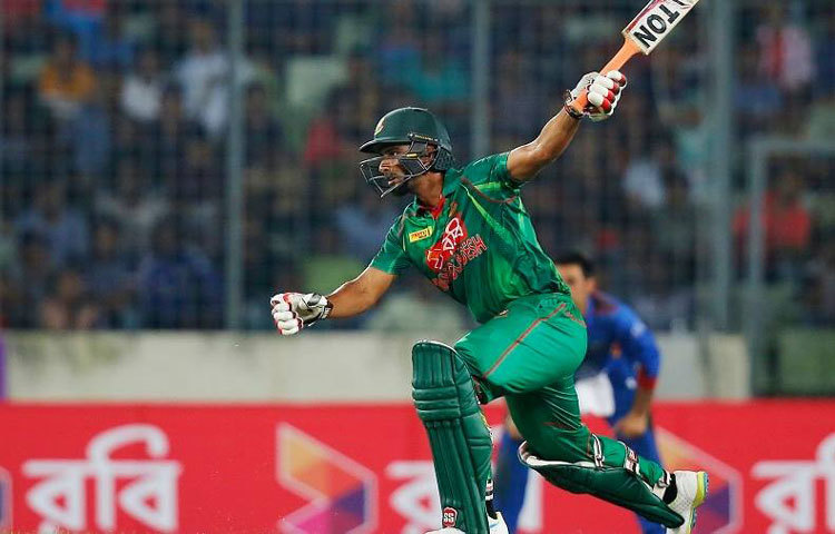 মাহমুদুল্লাহ রিয়াদ : রিয়াদের ব্যাট যেন ধারালো তলোয়ার। গত বিশ্বকাপে ব্যাক টু ব্যাক দুই সেঞ্চুরির পর বেড়ে গেছে তার রানের ক্ষুধা। নিয়মিতই রান করে যাচ্ছেন মাহমুদুল্লাহ।