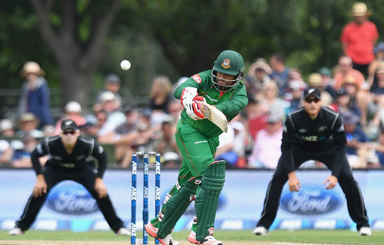 তামিম করেছেন ৩৮ রান। তার থেকে আরো কিছু প্রত্যাশা ছিল।