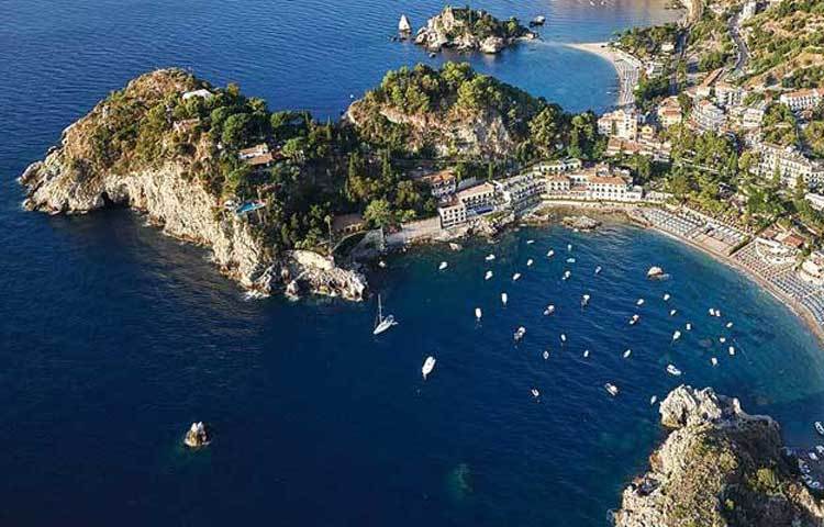 বেলমোন্ড ভিলা স্যান্ট অ্যান্ড্রিয়া : ইতালির সিসিলিতে অবস্থিত এই বিচ হোটেলগুলো দিন দিন আরও জনপ্রিয় হয়ে উঠছে।