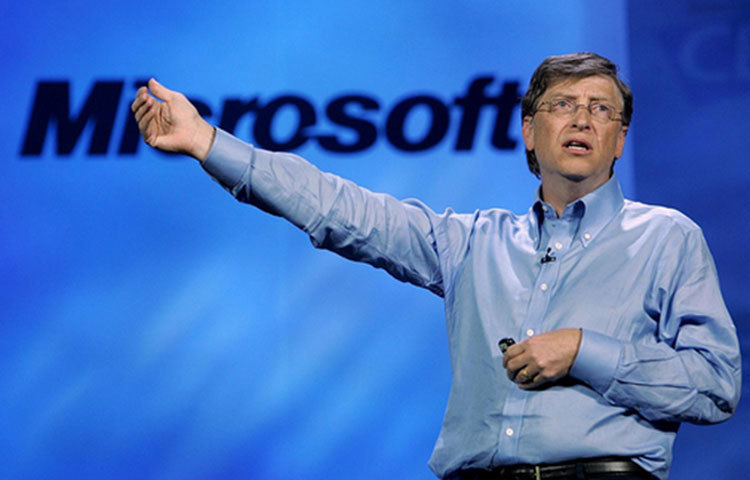 বিল গেটস : বিল গেটস মাইক্রোসফটের প্রতিষ্ঠাতা, চেয়ারম্যান ও সাবেক প্রধান সফটওয়্যার নির্মাতা। এছাড়া একাধারে ১৩ বছর ধরে তিনি ছিলেন পৃথিবীর সর্বোচ্চ ধনী ব্যক্তি।