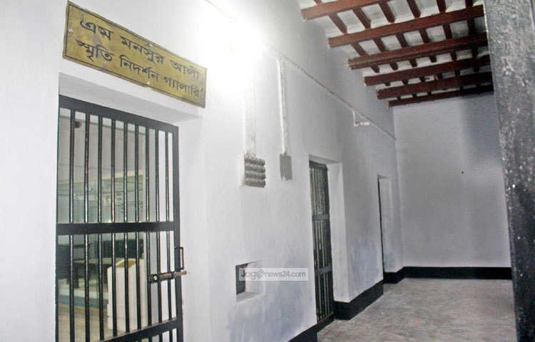 কারাগারের যেসব কক্ষে জাতীয় নেতাদের হত্যা করা হয়েছিলো, সেসব কক্ষ নিয়ে স্মৃতি নিদর্শন গ্যালারি তৈরি করা হয়েছে। ছবি : বিপ্লব দিক্ষিৎ