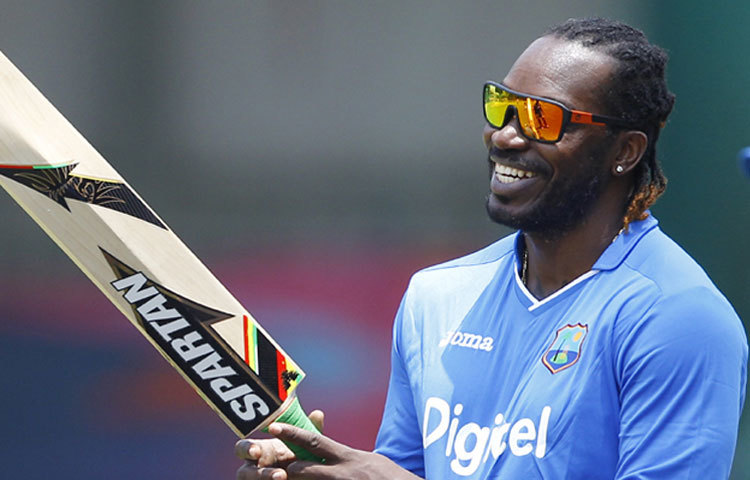 ক্রিস গেইল ব্যাটিংয়ে থাকলে যেকোন বলারের হাঁটুতে কাঁপন শুরু হয়ে যায়। তার বিপজ্জনক ব্যাটের তাণ্ডবে মাঝে মধ্যে ছক্কার বৃষ্টি নামে।