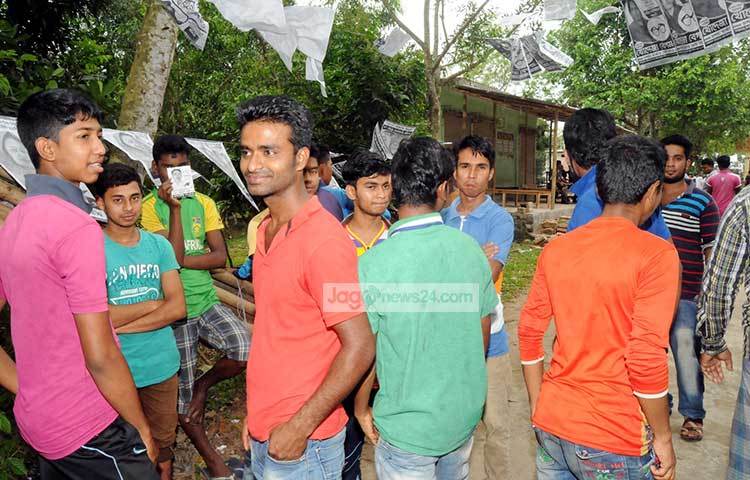 সকাল ৮টা থেকে কুসিক নির্বাচনের ভোটগ্রহণ শুরু হয়। কোনো বিরতি ছাড়াই চলবে বিকেল ৪টা পর্যন্ত। ছবি : বিপ্লব দিক্ষিৎ