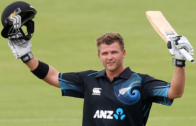 ২০১৪ সালে কোরি অ্যান্ডারসন নিউজিল্যান্ড ও ভারতের মধ্যে অনুষ্ঠিত ম্যাচে আলোচিত ছক্কা মেরেছিলেন।