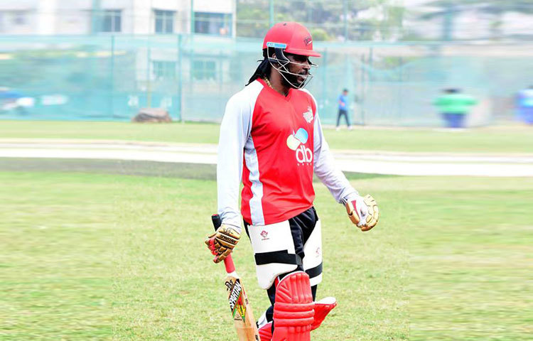 ঢাকায় এসে অনুশীলনও করেছেন গেইল। চার-ছক্কার এই যাদুকর শেষবারের মত নিজের হাতটা পাকিয়ে নিলেন।