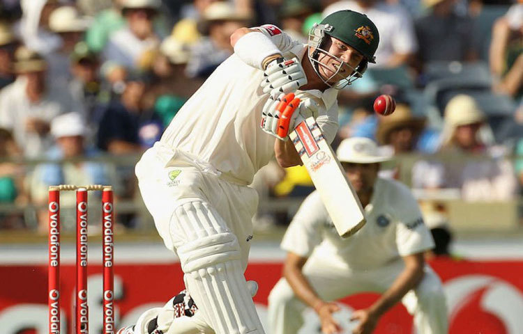 বাঁ-হাতি ক্রিকেটারদের মধ্যে অস্ট্রেলিয়ান ক্রিকেটার ডেভিড ওয়ার্নার শ্রেষ্ঠতম। বাঁ-হাতি এই খেলোয়াড় বিধ্বংসী ব্যাটিং করে থাকেন। তিনি অস্ট্রেলিয়ান ক্রিকেট দলের অপরিহার্য ব্যাটসম্যান হিসেবে বিবেচিত।