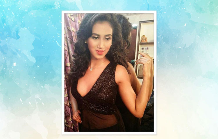 প্রথম ছবিতে দেবলীনার সঙ্গে অভিনয় করেছেন গৌরব ঘোষাল, জয় ভট্টাচার্য, কাঁকন, মৌ বৈদ্য, শর্মিষ্ঠা ও তানিয়া।