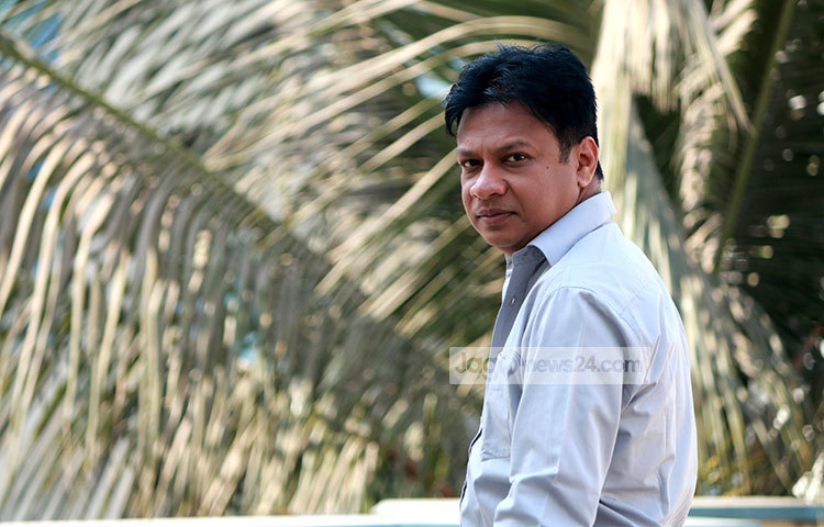 ইন্তেখাব দিনার বর্তমানে বেশ কিছু ধারাবাহিক নাটকে কাজ করছেন। সেই সঙ্গে বেছে বেছে খণ্ডনাটকেও অভিনয় করছেন। ছবি : মাহবুব আলম