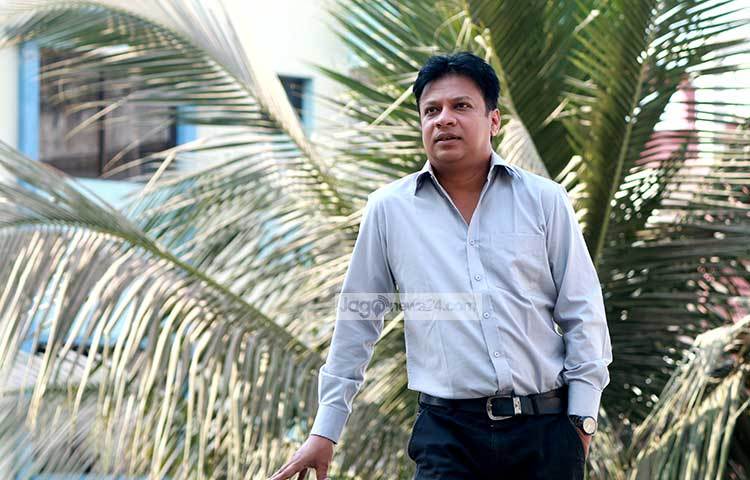 বিশেষ দিবসের নাটকে অভিনয় করে দিনার নাট্যবোদ্ধাদের কাছ থেকে ব্যাপক প্রশংসিত হয়েছেন। ছবি : মাহবুব আলম