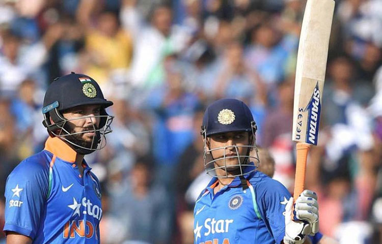 বিশ্বে এই তৃতীয় বার পঁয়ত্রিশোর্ধ্ব জুটির দুজনেই শতরান করলেন। এর আগের দুবার এই নজির রয়েছে সাঙ্গাকারা-দিলশান জুটির।