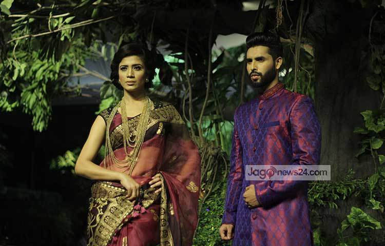 তরুণ-তরুণীদের পছন্দের উপর নজর রেখে আড়ংয়ের প্রতিটি পোশাকের ডিজাইন করা হয়েছে। ছবি : মাহবুব আলম