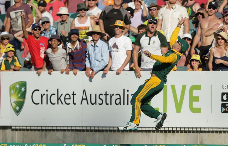 ফ্যাফ ডু প্লেসিস : তিনি শীর্ষ ফিল্ডারদের তালিকায় ৫ম স্থানে রয়েছেন।