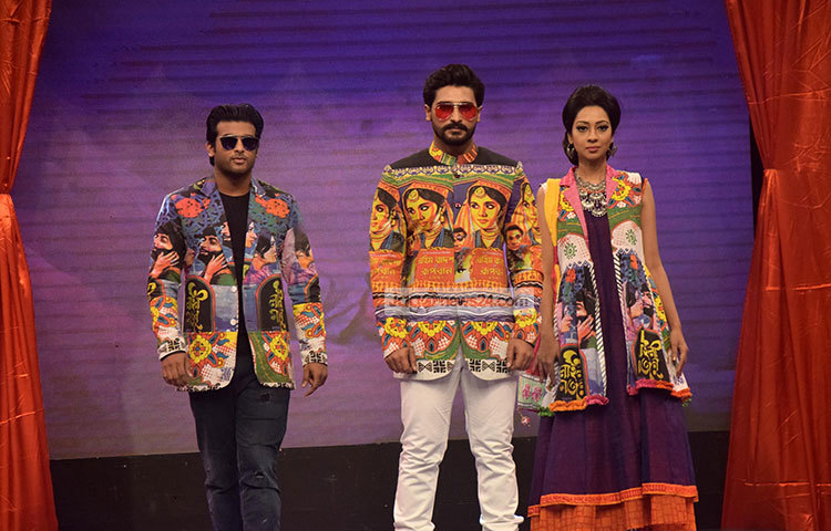 বর্ণিল এ আয়োজনে তুলে ধরা হয় বাংলাদেশের চলচ্চিত্রের সোনালি সময়ের ইতিহাস-ঐতিহ্য। ছবি : মাহবুব আলম