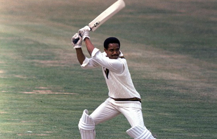 গ্যারি সোবার্স : তাকে ‘গ্রেটেস্ট অলরাউন্ডার’ হিসেবে বিবেচনা করা হয়।