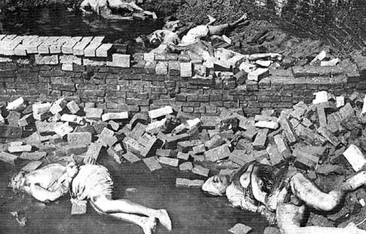 ২৫ মার্চ মধ্যরাতের পর ঢাকা মহানগরী মুহুর্মুহু তোপধ্বনিতে প্রকম্পিত হতে থাকে। সর্বত্র বোমা-বারুদের তীব্র গন্ধ ছড়িয়ে পড়ে। টিক্কা খান বর্বর সামরিক শক্তি প্রয়োগ করে নির্মমভাবে গণবিদ্রোহ দমনে সচেষ্ট হয়। ছবি : সংগৃহীত