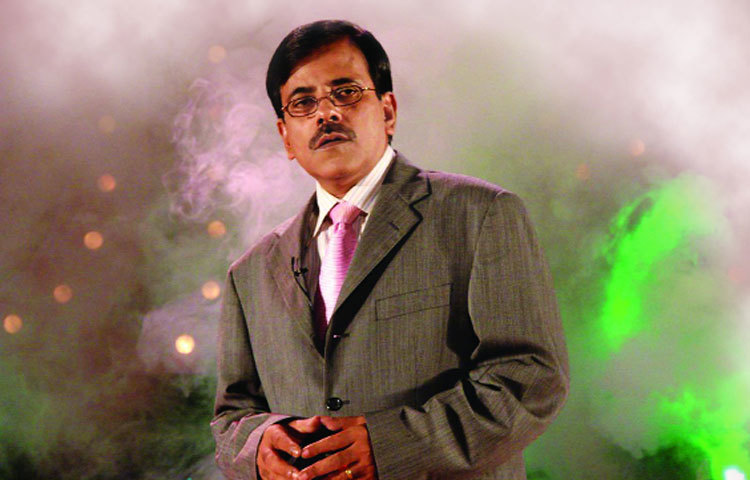 হানিফ সংকেত : দেশসেরা উপস্থাপক হানিফ সংকেত শীর্ষ ফেসবুক তারকাদের মধ্যে নবম স্থানে রয়েছেন। তার পেজে বতর্মান অনুসারীর সংখ্যা ৩২ লাখ ৬২ হাজারেরও বেশি।