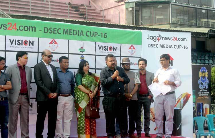 বক্তব্য রাখছেন জাগো নিউজের সম্পাদক সুজন মাহমুদ। ছবি : মাহবুব আলম