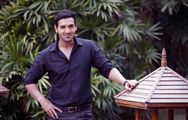 জন অব্রাহাম : আলোচিত এই বলিউড তারকার আসল নাম &lsquo;ফারহান আব্রাহাম&rsquo;।