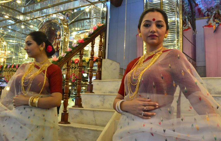 তিনি শোবিজ অঙ্গনের সব মাধ্যমে কাজ করছেন। মূলত কাজকেই ভালবাসেন মালিয়া। তাই যেকোনো ধরনের কাজ করতে তিনি আগ্রহী।