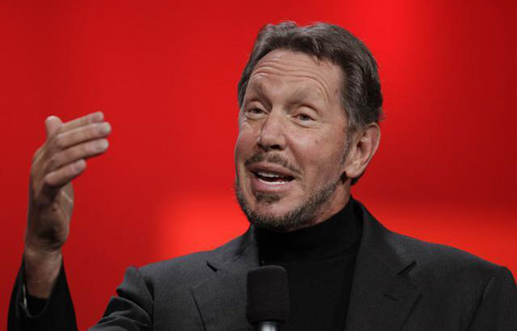 ল্যারি এলিসন : ওরাকল কর্পোরেশনের অন্যতম সহ-প্রতিষ্ঠাতা এবং প্রধান নির্বাহী ল্যারি এলিসন আছেন তালিকার সাত নম্বরে। তিনি গত বছর ৪৩.৬ বিলিয়ন ডলার আয় করে এই অবস্থানে আছেন।