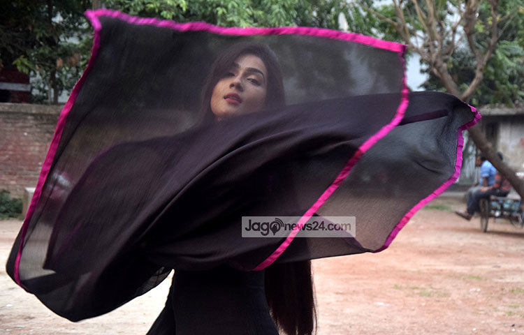 মাহি রোমান্টিক ছবির পাশাপাশি অ্যাকশন ঘরানার ছবিতে অভিনয় করেও ব্যাপক আলোচিত হয়েছেন।