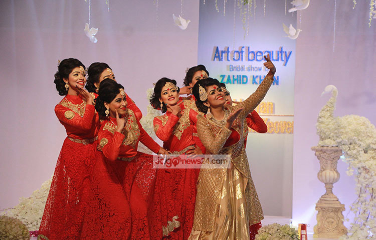 ব্রাইডাল শোর পুরো নাম &lsquo;আর্ট অব বিউটি : ব্রাইডাল শো বাই জাহিদ খান&rsquo;। ছবি : মাহবুব আলম