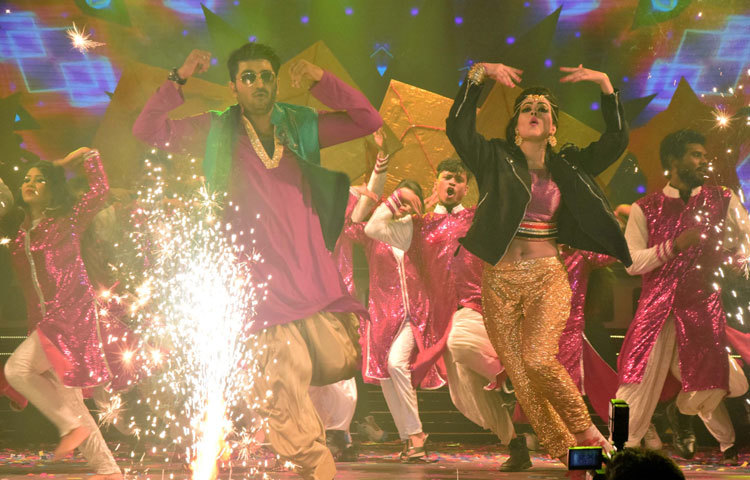 এ অনুষ্ঠানে নৃত্য পরিশেন করতে পেরে মাহি-বাপ্পী দুজনেই ভীষণ আনন্দিত।ছবি : মাহবুব আলম